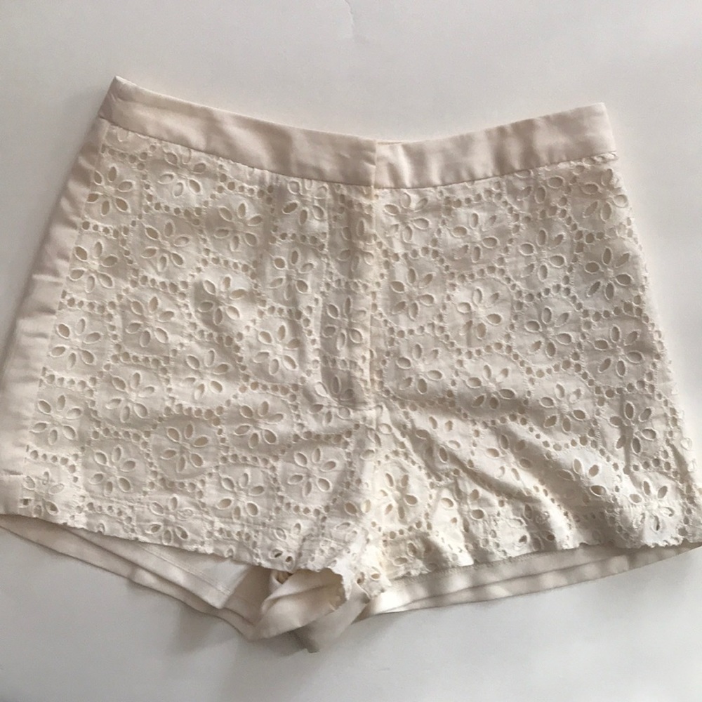 Crochet cream shorts